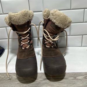 Columbia Womens Snow Boots Size 8 Sierra Summette Insulated Waterproof Winter